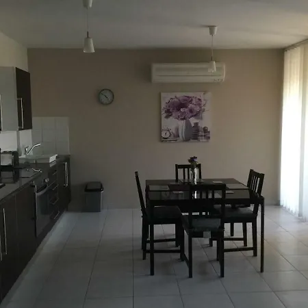 In Cyprus Apartman Mazotósz